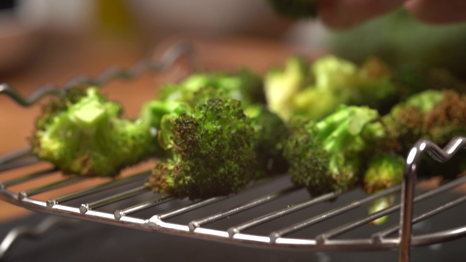 Broccoli i en airfryer