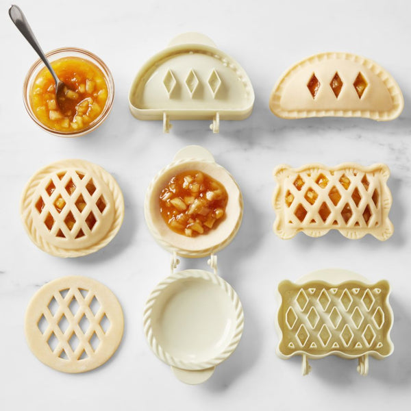 https://cdn.shopify.com/s/files/1/0569/9675/7697/files/gift-home-bakers-pie-mold-set_600x600.jpg?v=1668834186