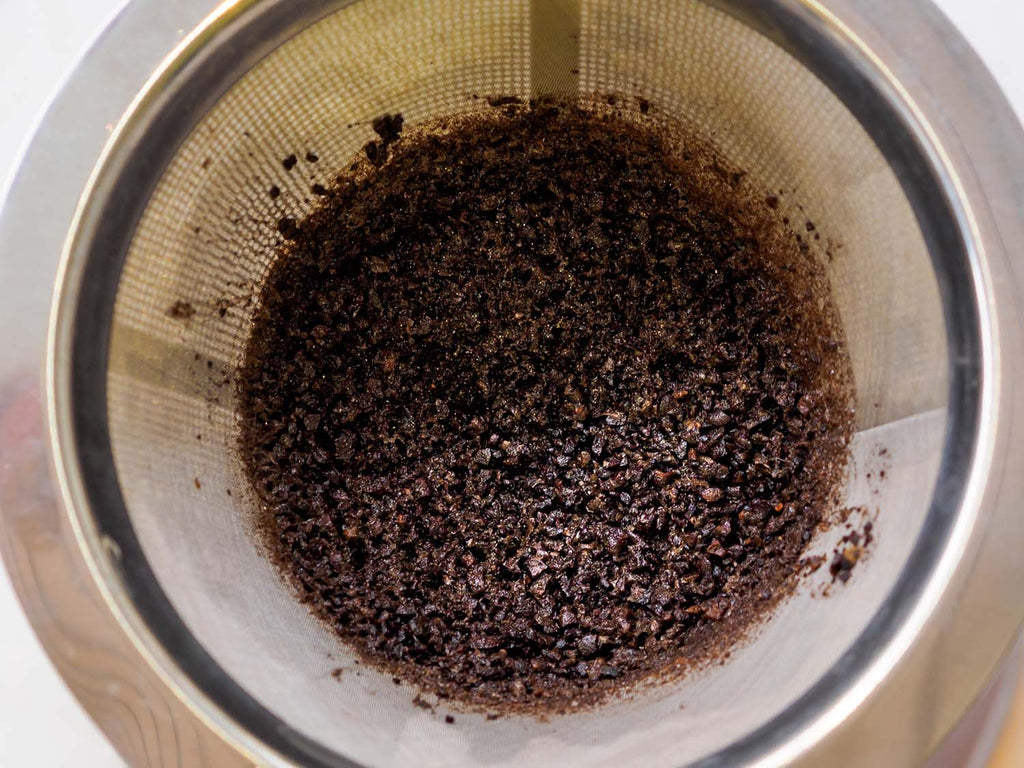 Grounds for Excellence: Why Fresh Coffee Grounds and Grind Size Matter