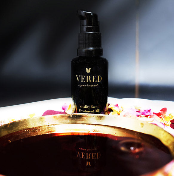Load image into Gallery viewer, Vered Vitality Face Treatment Oil
