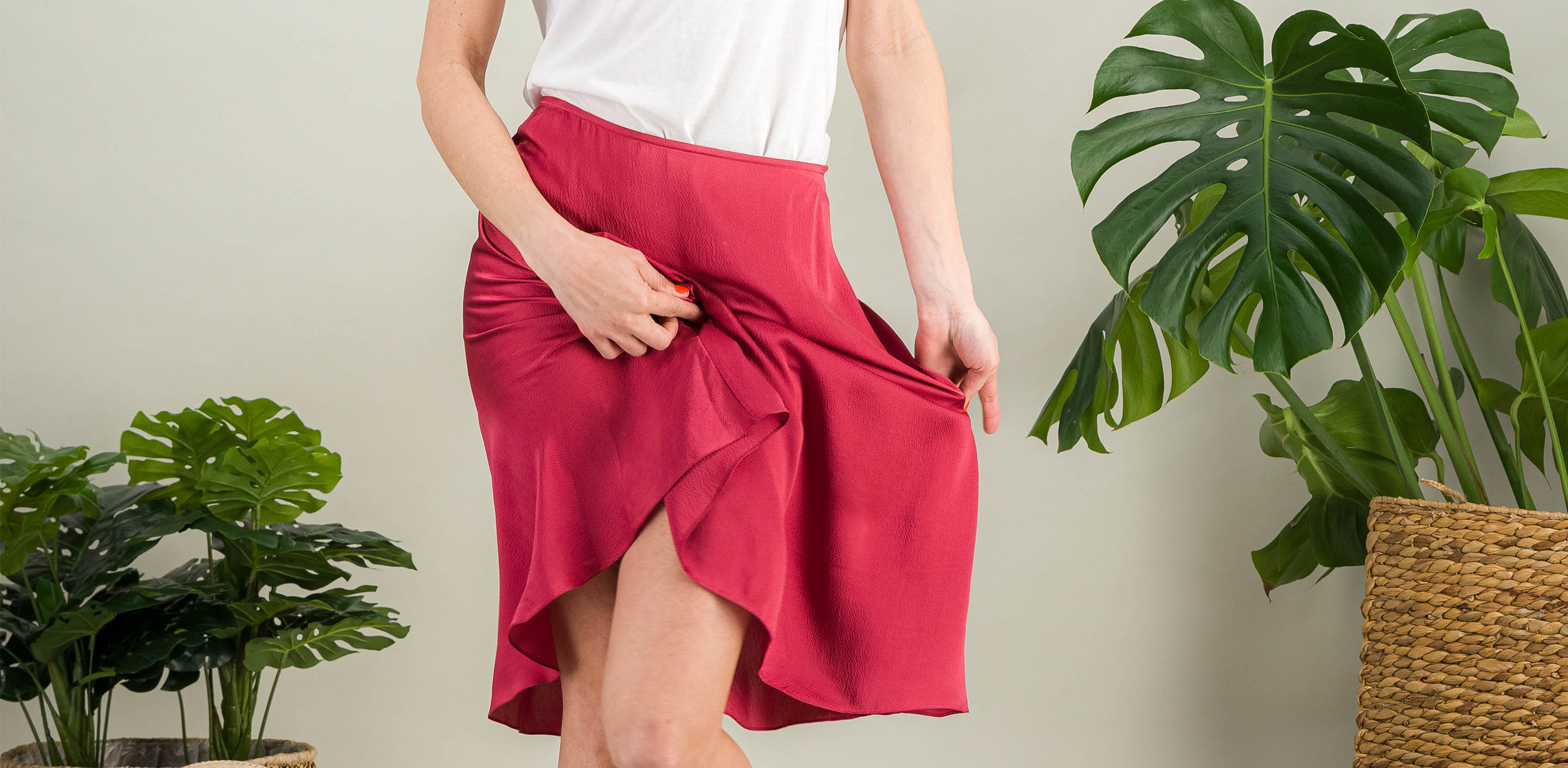 Mid-length fluid pink silk skirt AURORE