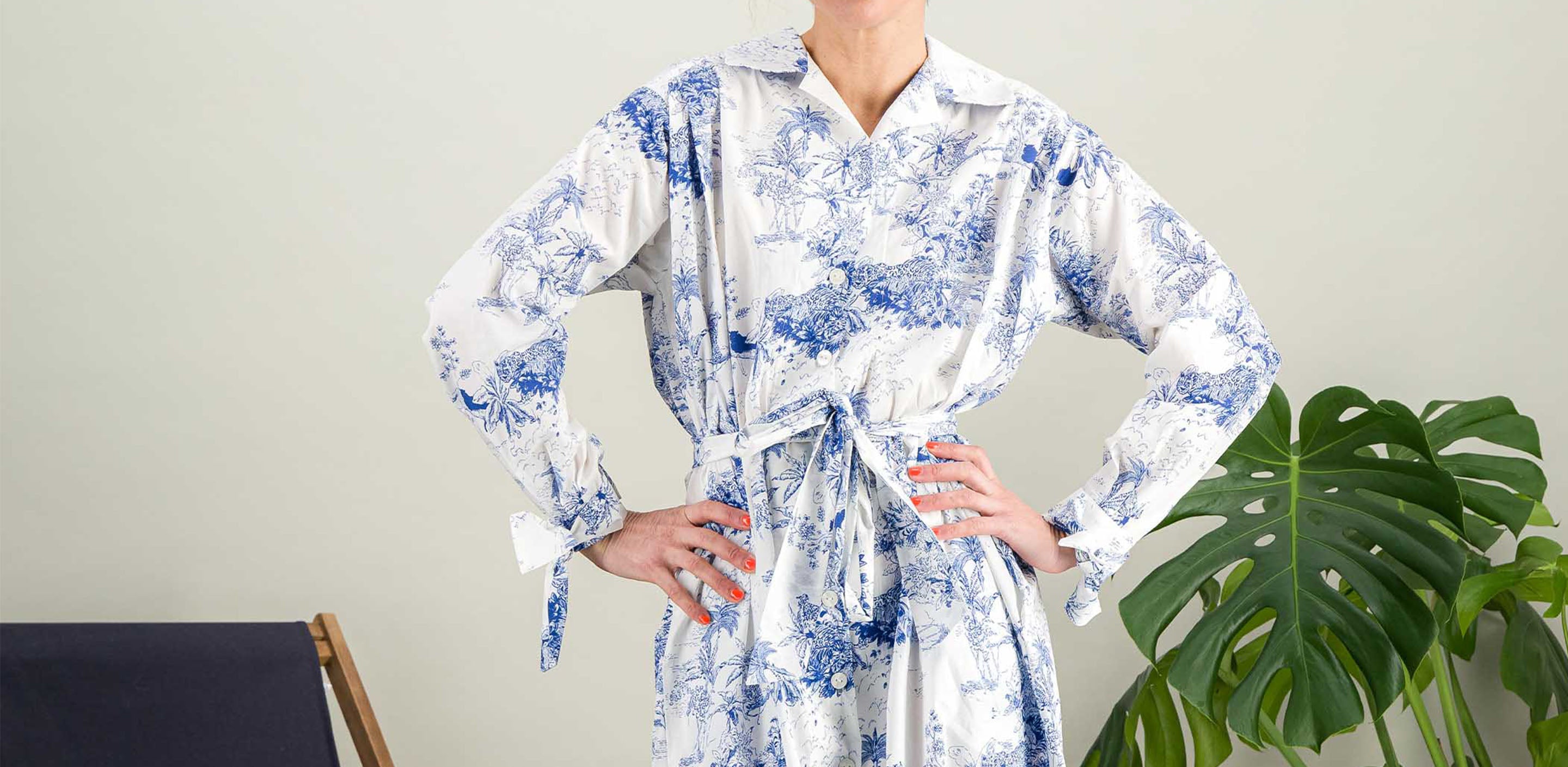 Robe chemise en popeline de coton imprimé toile de jouy bleu 