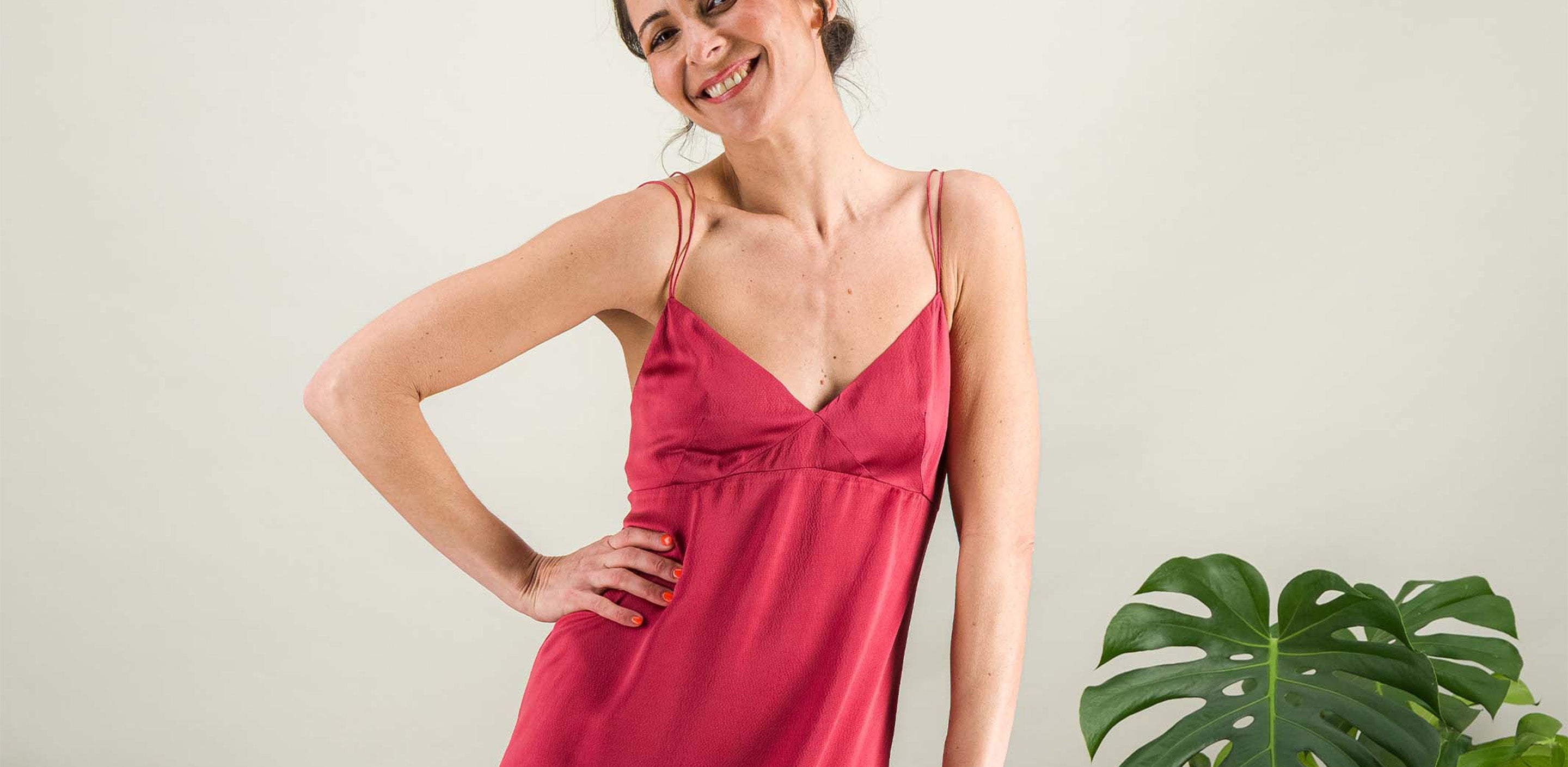 robe de cocktail lingerie en soie gaufrée rose