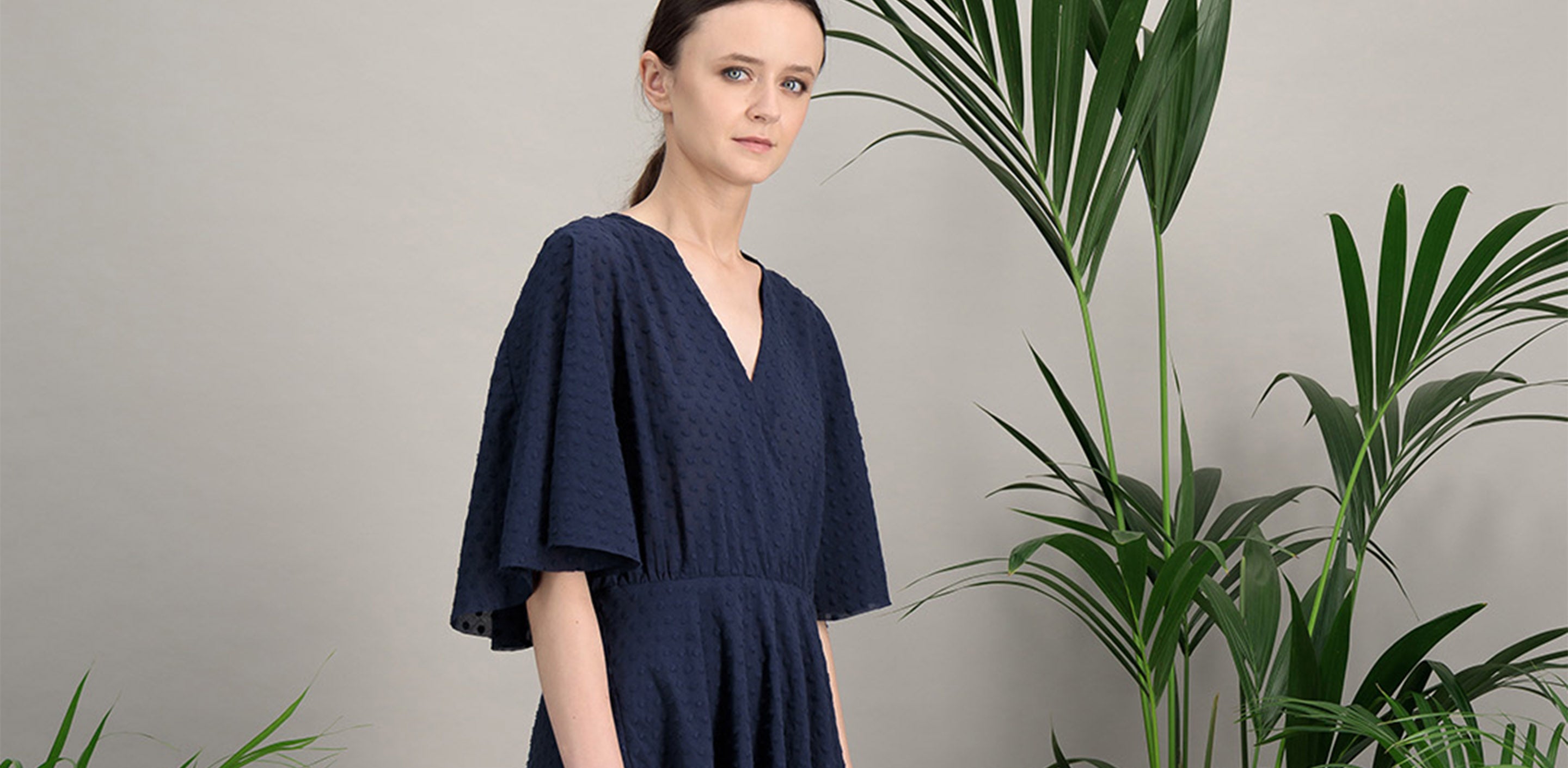 dress in navy cotton voile and plumetis pattern