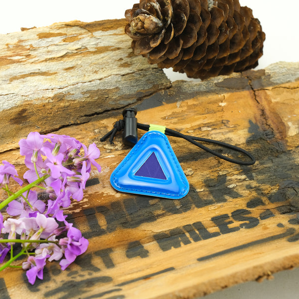 Blue Lug Triangle Reflectors Mini