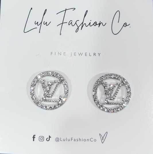 Louis Vuitton Essential V Hoops Earrings - LilyLike Blog