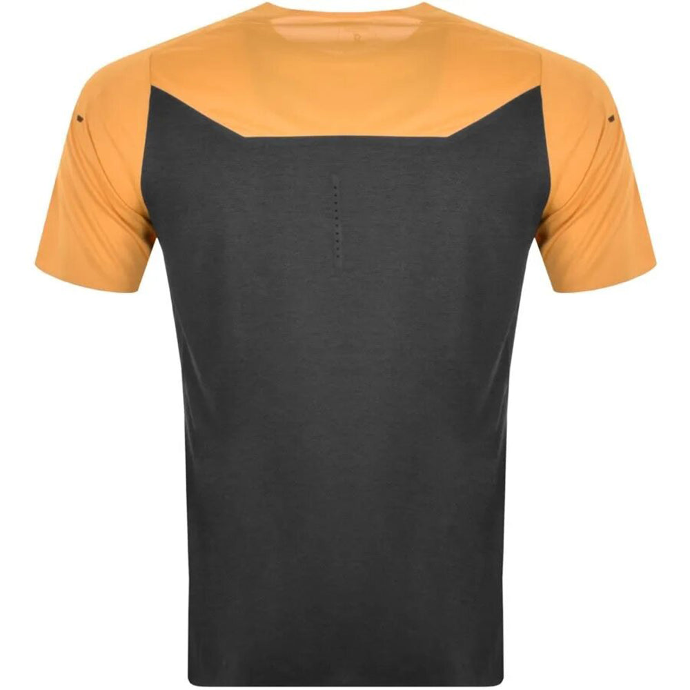 Under Armour Men's T-Shirt - Orange - L