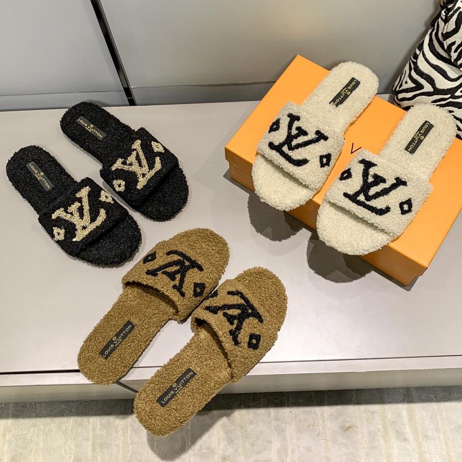 Louis Vuitton LV new plush embroidery letters ladies beach sandals-4