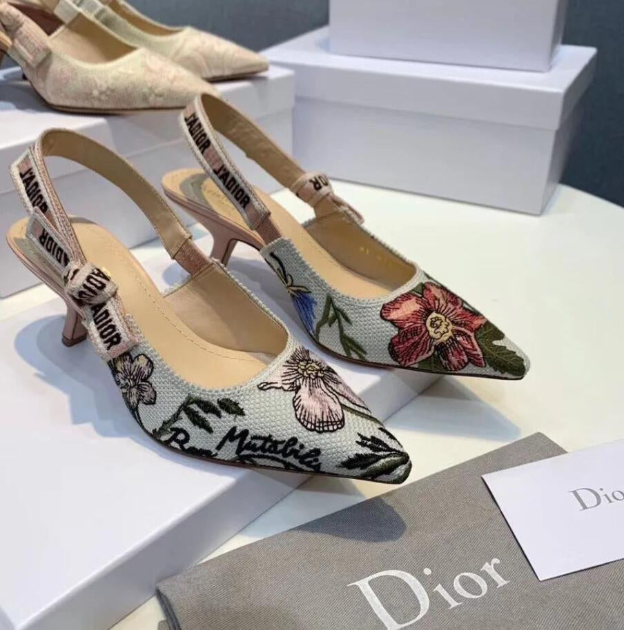 Dior CD noble sexy ladies cat heels bow letters pointed high hee