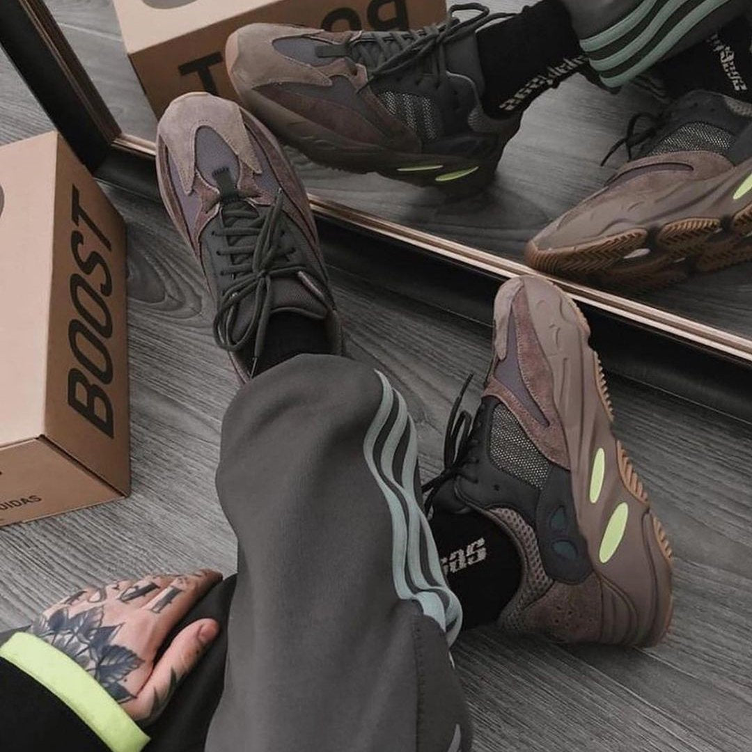 Adidas Yeezy Boost 700 Men's and Women's Sneakers Shoes 
