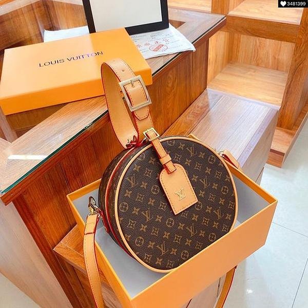Louis Vuitton LV Hot Selling Mini Round Bag Fashion Lady One Sho