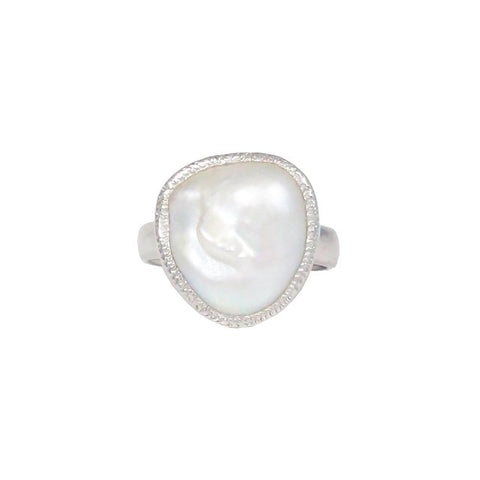 Baroque pearl ring