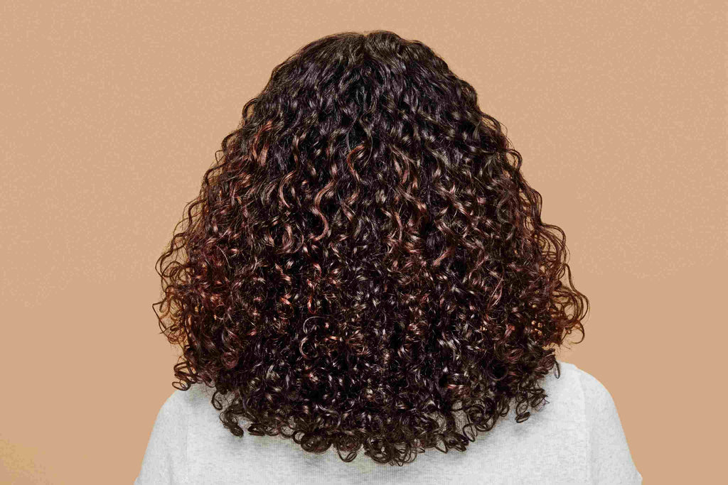 How to wash your curly wig?