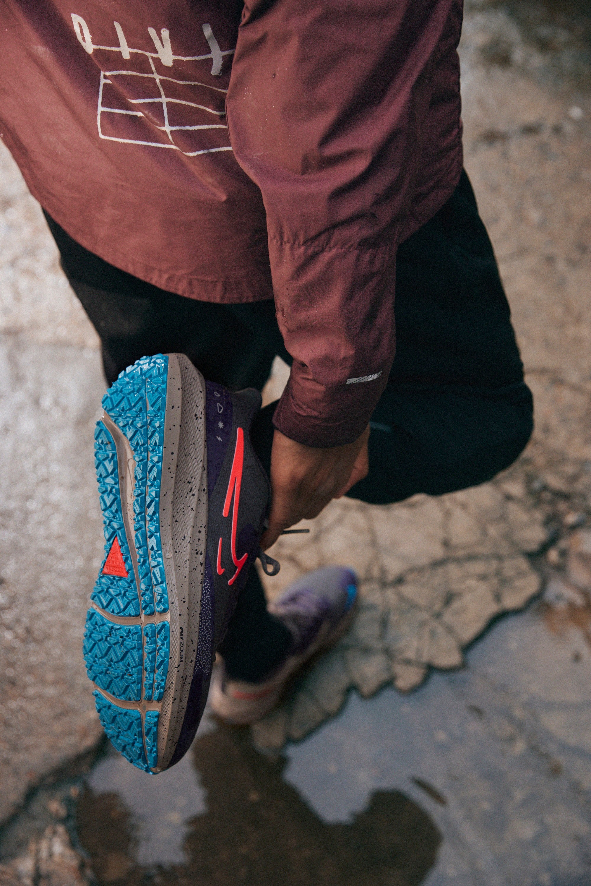 Underside of Nike winter running shoe