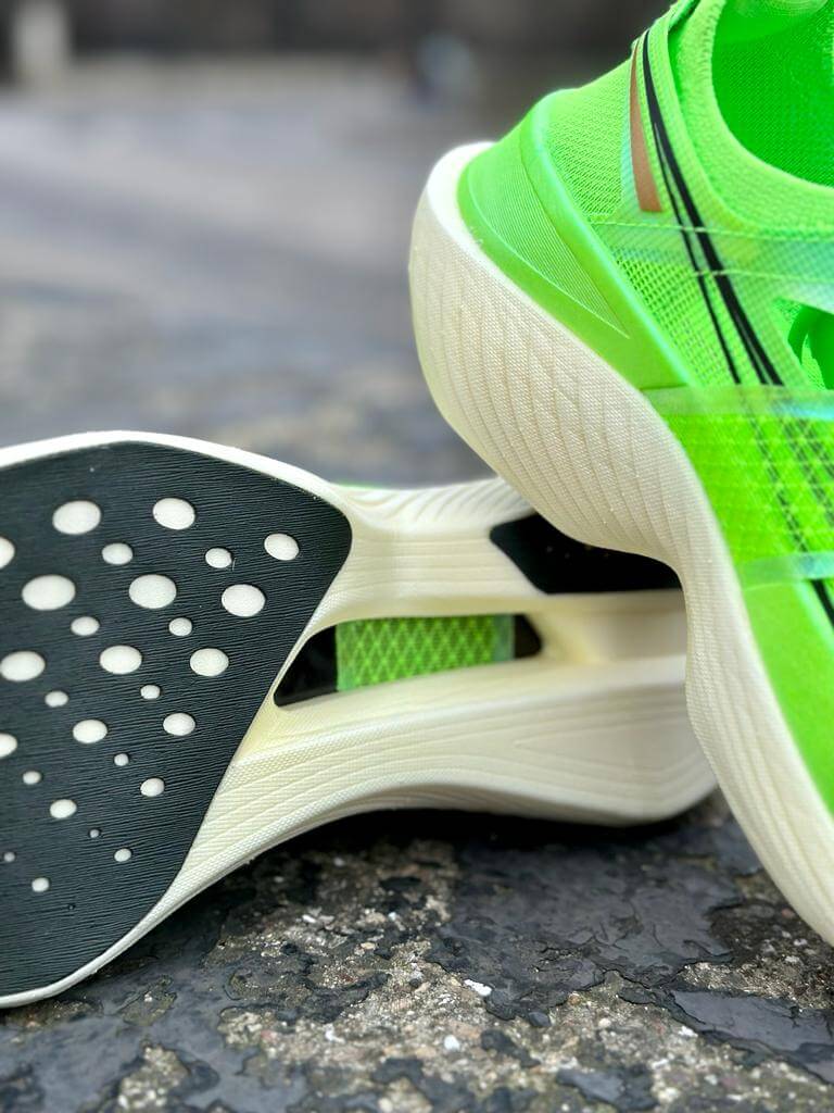 Close up of outsole of Saucony Endorphin Elite road racing shoe