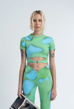 Load image into Gallery viewer, Exposure Tee in Moss Spot
