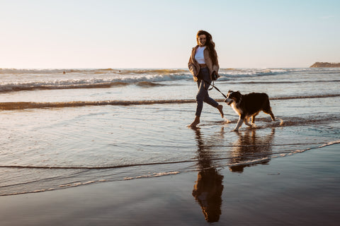 Nicolette and Bodie at Cardiff State Beach by Jussi Oksanen…