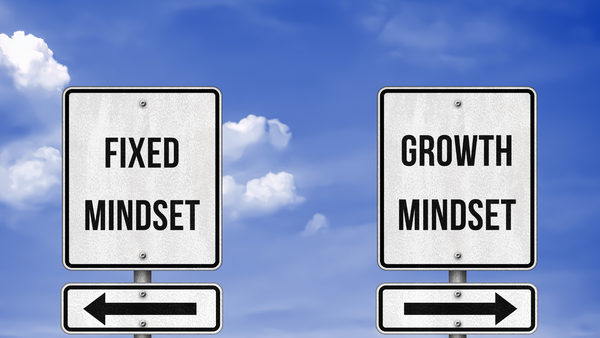 growth mindset - 7 dicas para ter uma mentalidade de crescimento - mentalidade fixa x mentalidade de crescimento