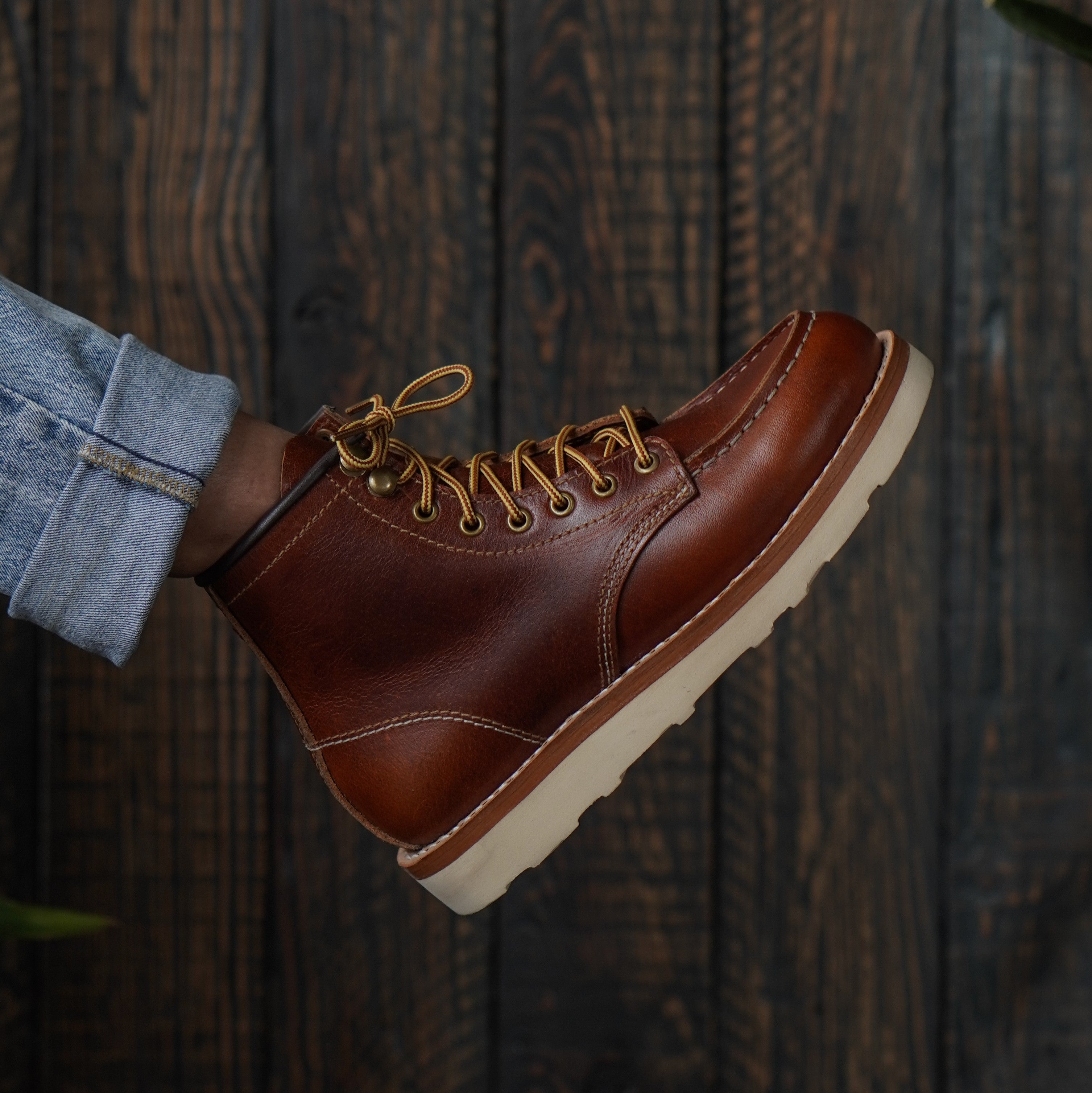 Women Moc-Toe Leather boots (Saddle Tan) Goodyear Welted