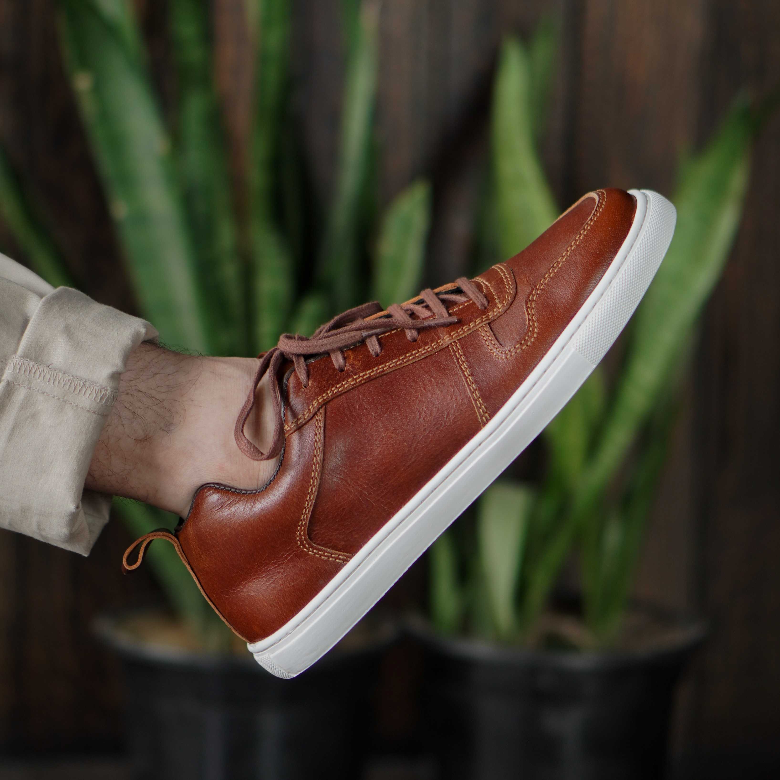 Brooklyn Low Top Sneakers (Saddle Tan)