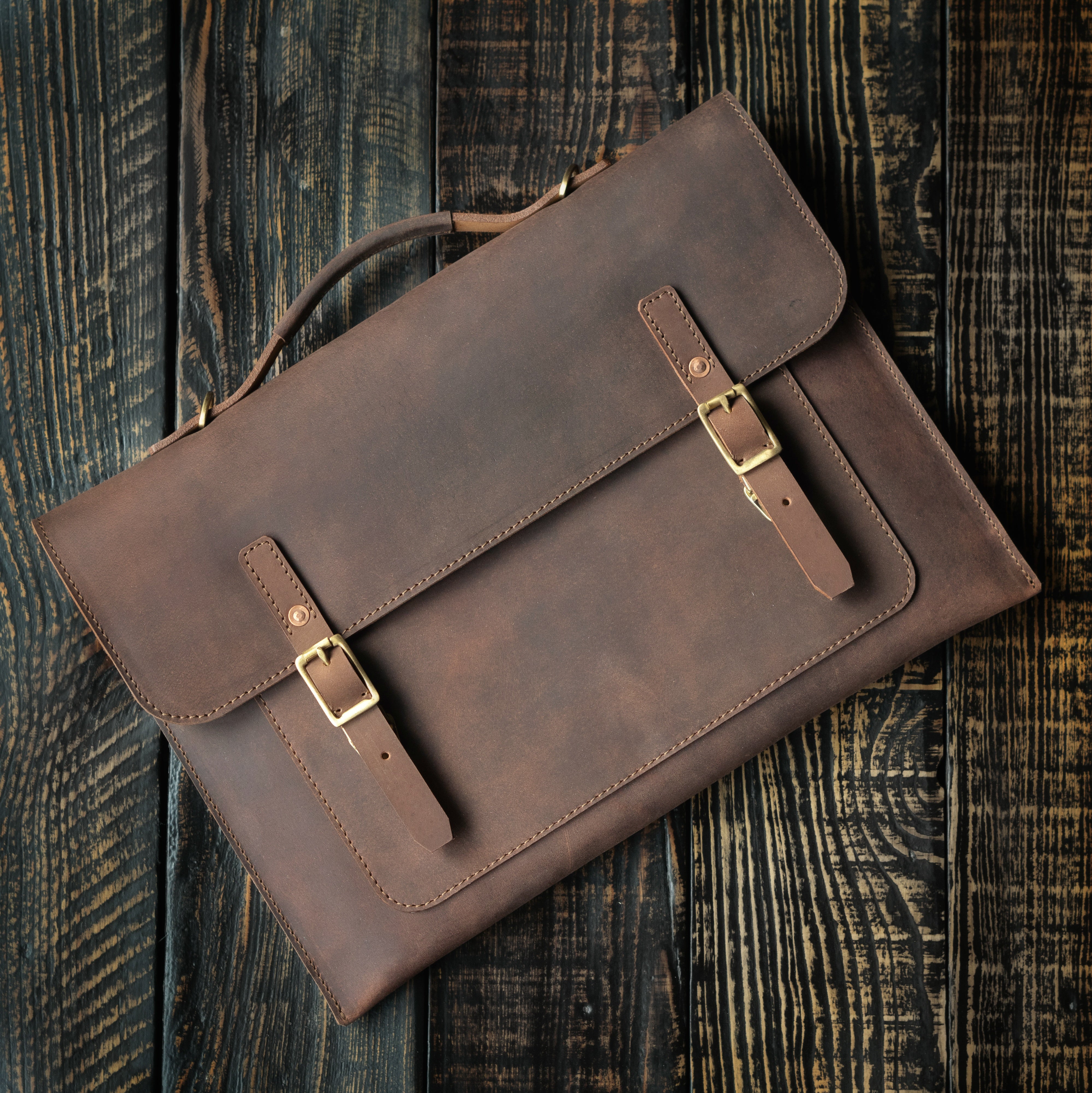 Satchel Sleeve (Vintage Brown)