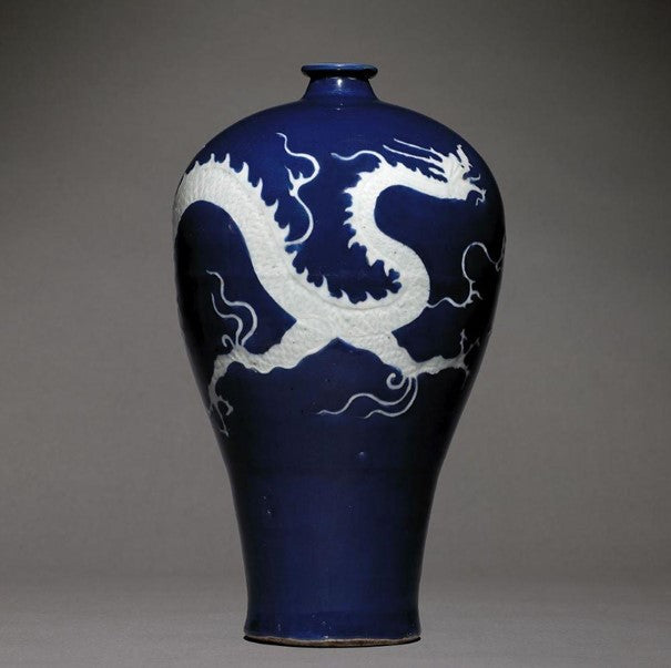 Vase antique oriental chinois motif dragon bleu