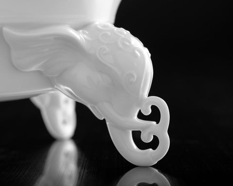 大象造型白瓷碗