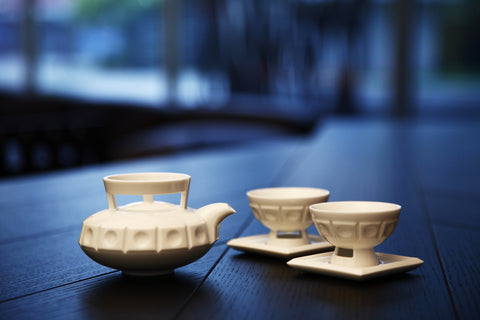 八方新氣現代白瓷退休禮物精選排行 璀璨茶具組