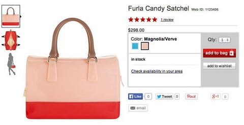 Chiếc túi Furla với 2 tông màu đầy nữ tính