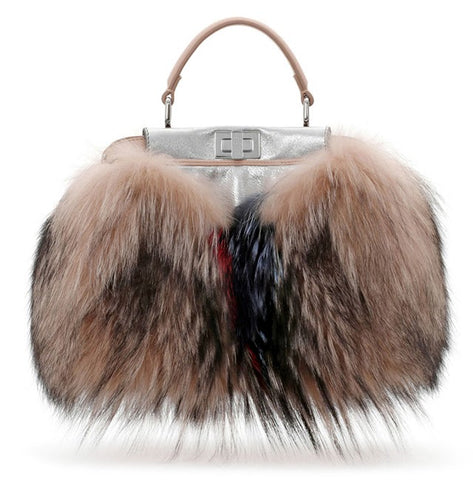 Túi Fendi Peekaboo Mini Fur Satchel độc lạ, sang trọng