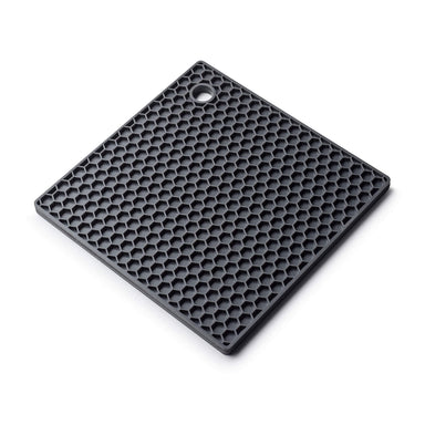 https://cdn.shopify.com/s/files/1/0570/6783/1492/products/zeal-j352_silicone-honeycomb-hot-mat-in-dark-grey_384x384.jpg?v=1625564514