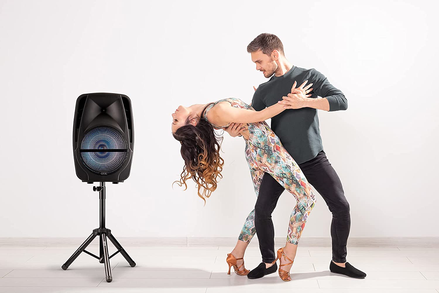 QFX PBX-61161 15-Inch Portable Party Sound System with Wireless Microphone and Stand
