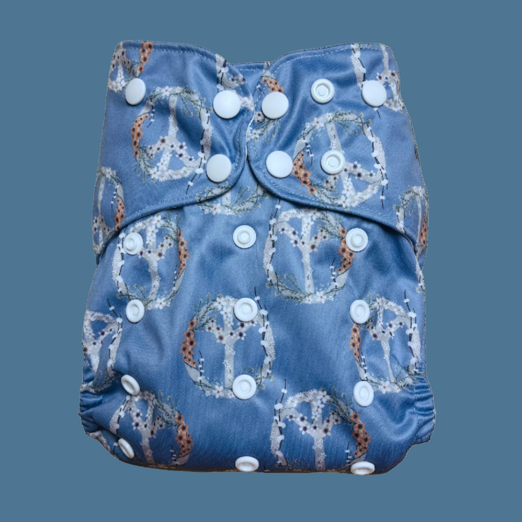 XL 3D Gusset Pocket Diaper™ in Frolicking Fillies