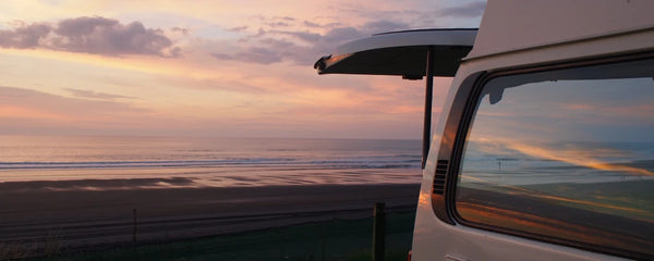 Spot vanlife vue sur mer 