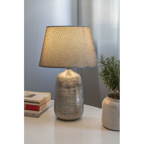 Lampada da tavolo lume abat jour con base rotonda in ceramica argento decoro rigato con paralume in stoffa Modern