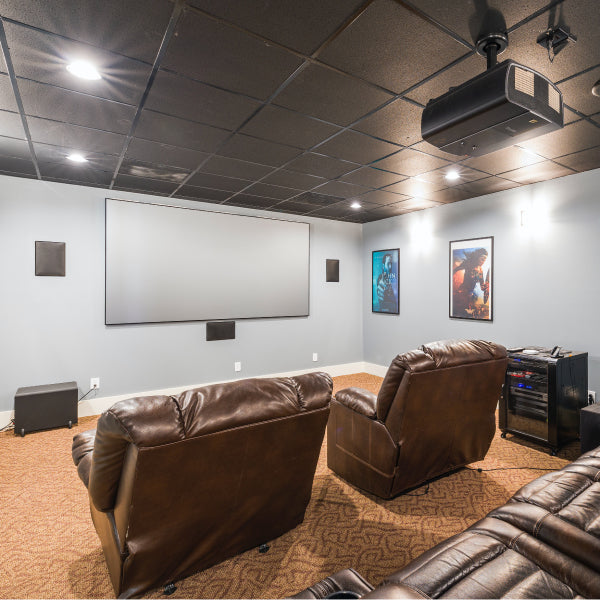 Monta tu propio cine en casa para ver las mejores películas sin tener que  moverte del sofá