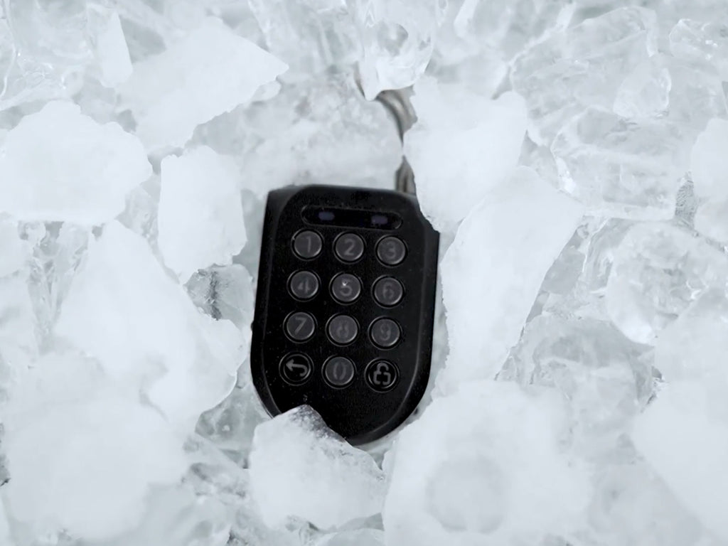 candado digital Padlock 2 de igloohome en hielo