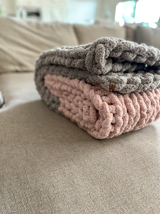 Medium Taupe Chunky Hand-Knit Blanket – Shop Morgan Made