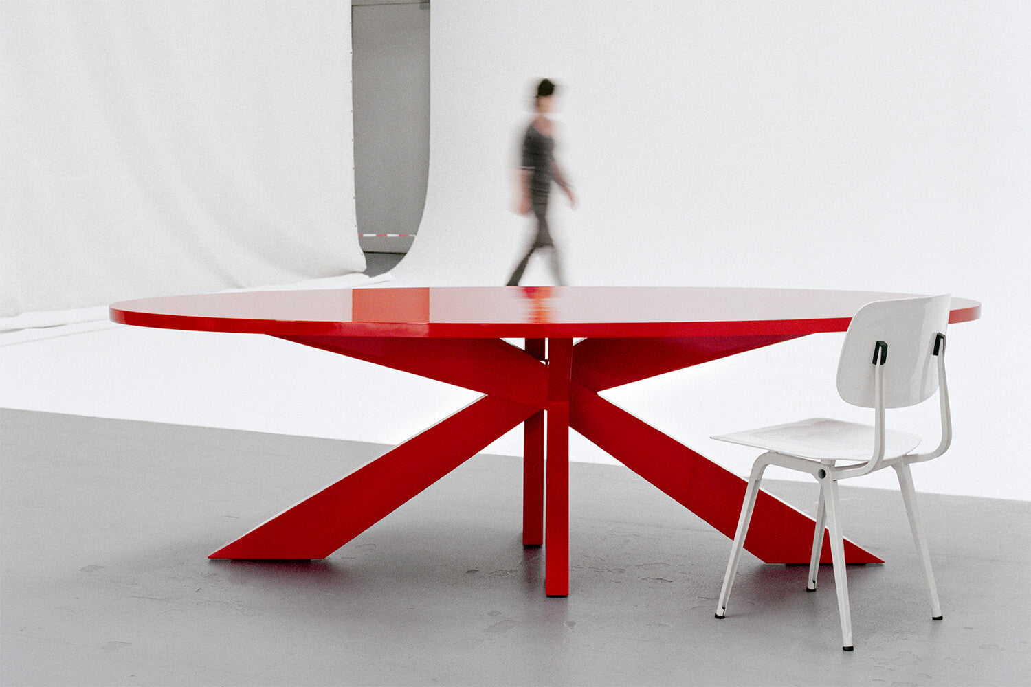 ovale design tafel hoogglans rood