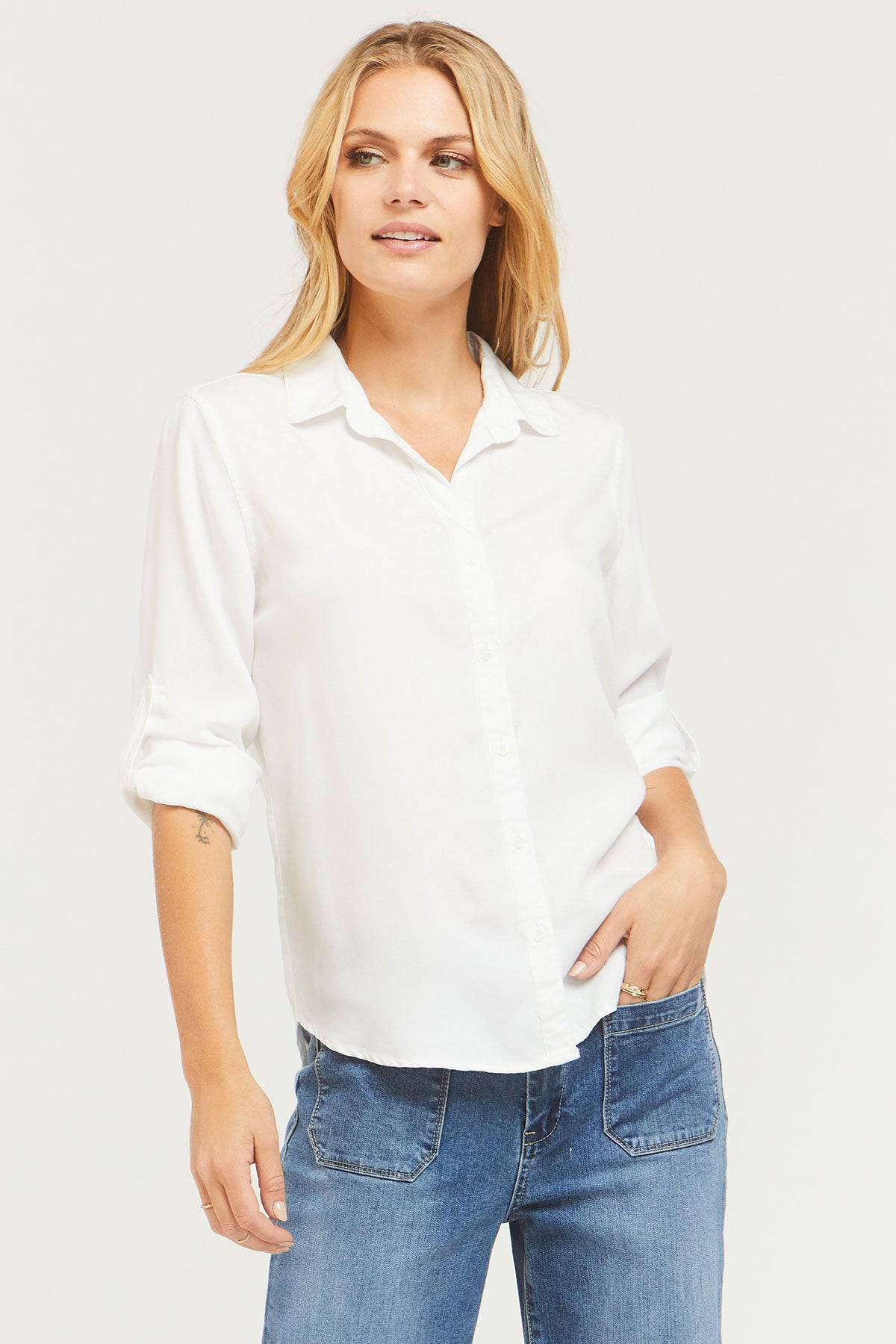 McKenna White Button-Up Shirt | Velvet Heart Clothing