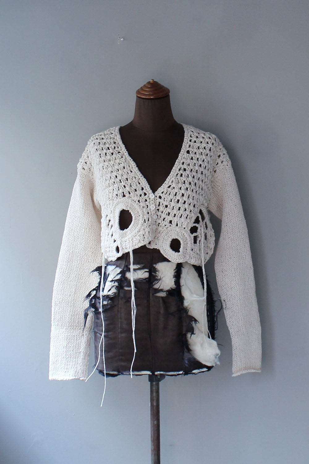 ERIKOKATORI motif konjac cardigan www.sanchezarellano.com