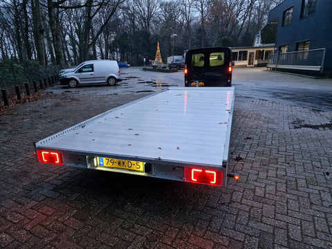 Hulco Carax 3500kg zwart model met LED verlichting