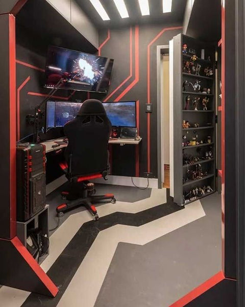Space-saving small gaming room