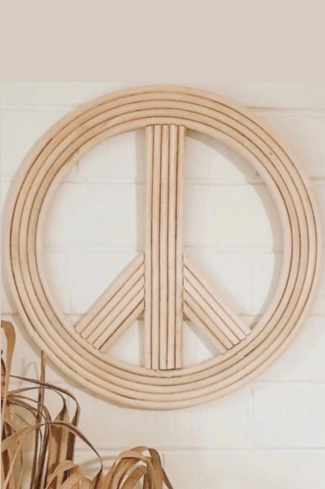 Natura Peace Sign Rattan Wall Décor – Natura Living Dubai