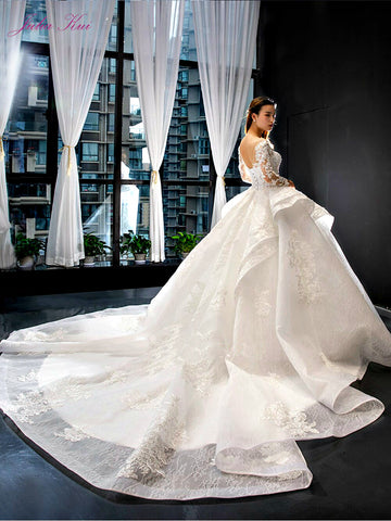 Julia Kui High-End Vintage Princess Silhouette Wedding Gown – Frimunt ...