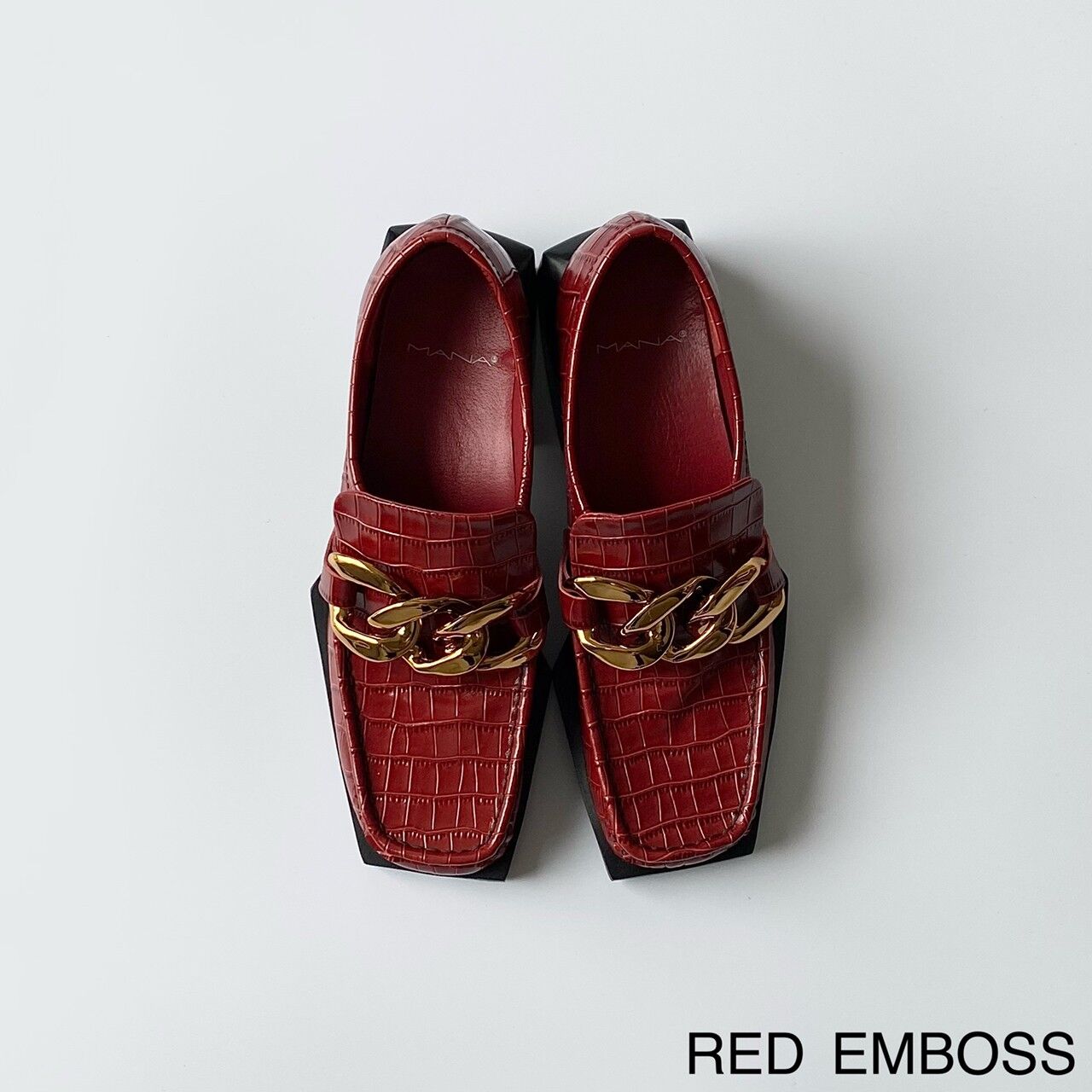 RED EMBOSS / 35 (22.5cm)