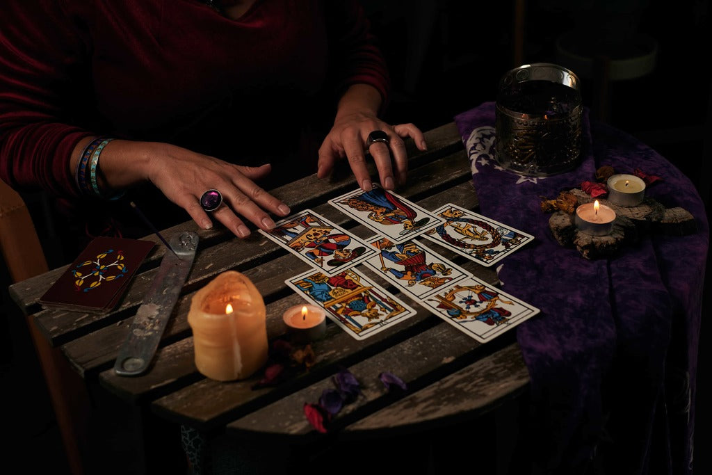 The Relationship Between Tarot and Intuition