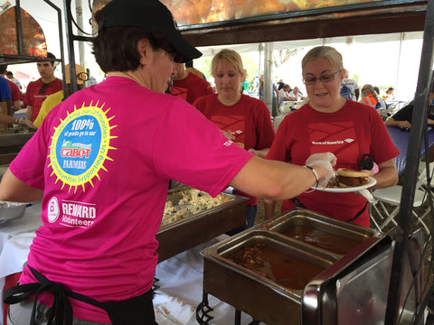 Cabot Farmers' Gratitude Grille feeding volunteers