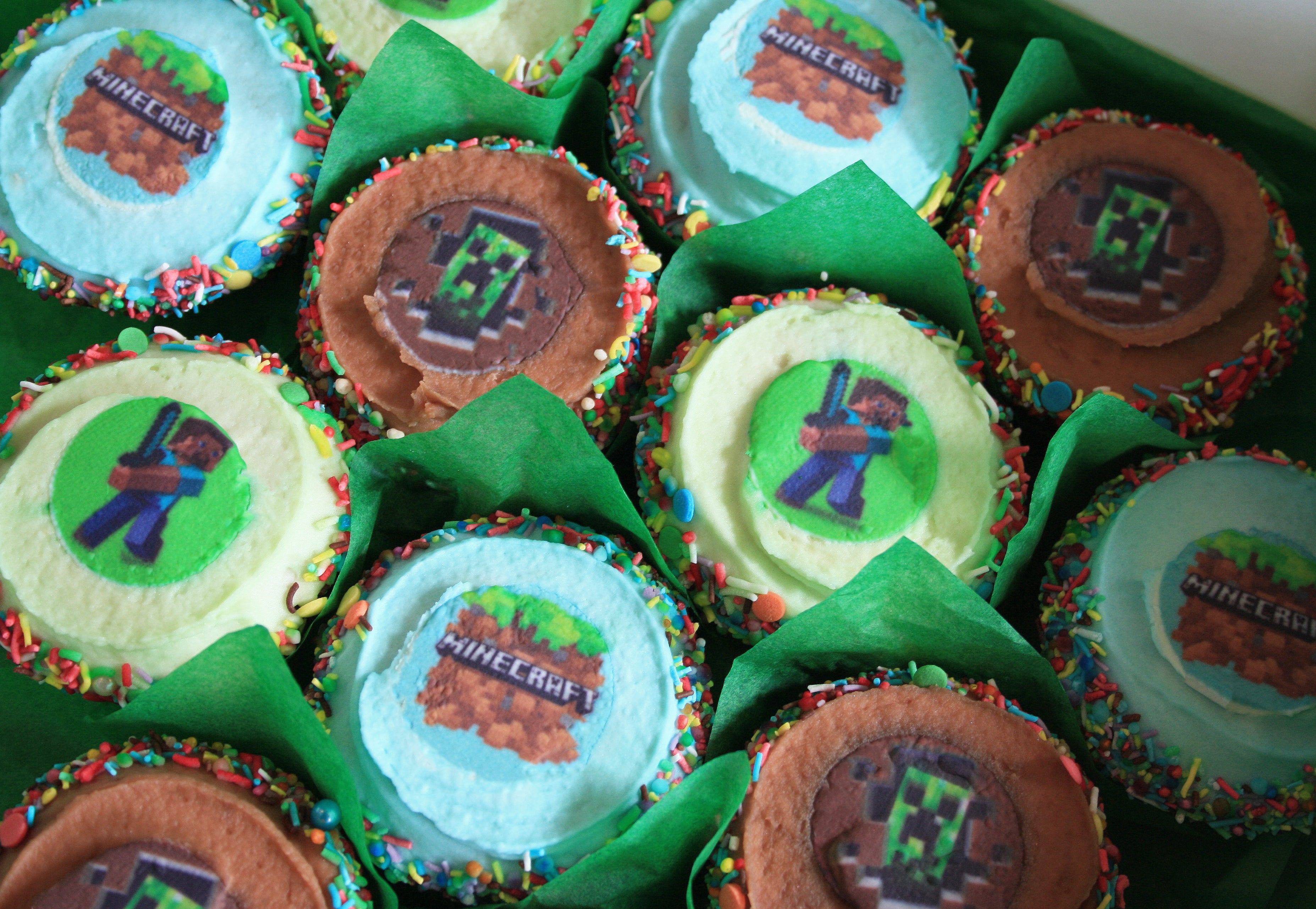 Delicious Minecraft Cupcakes for Your Next Gaming Event – My Little Cupcake