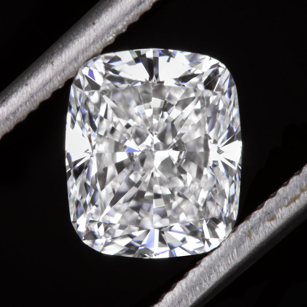 NEON CRISSCUT CUSHION LAB GROWN DIAMOND BAND – Cy Fredrics Jewelers